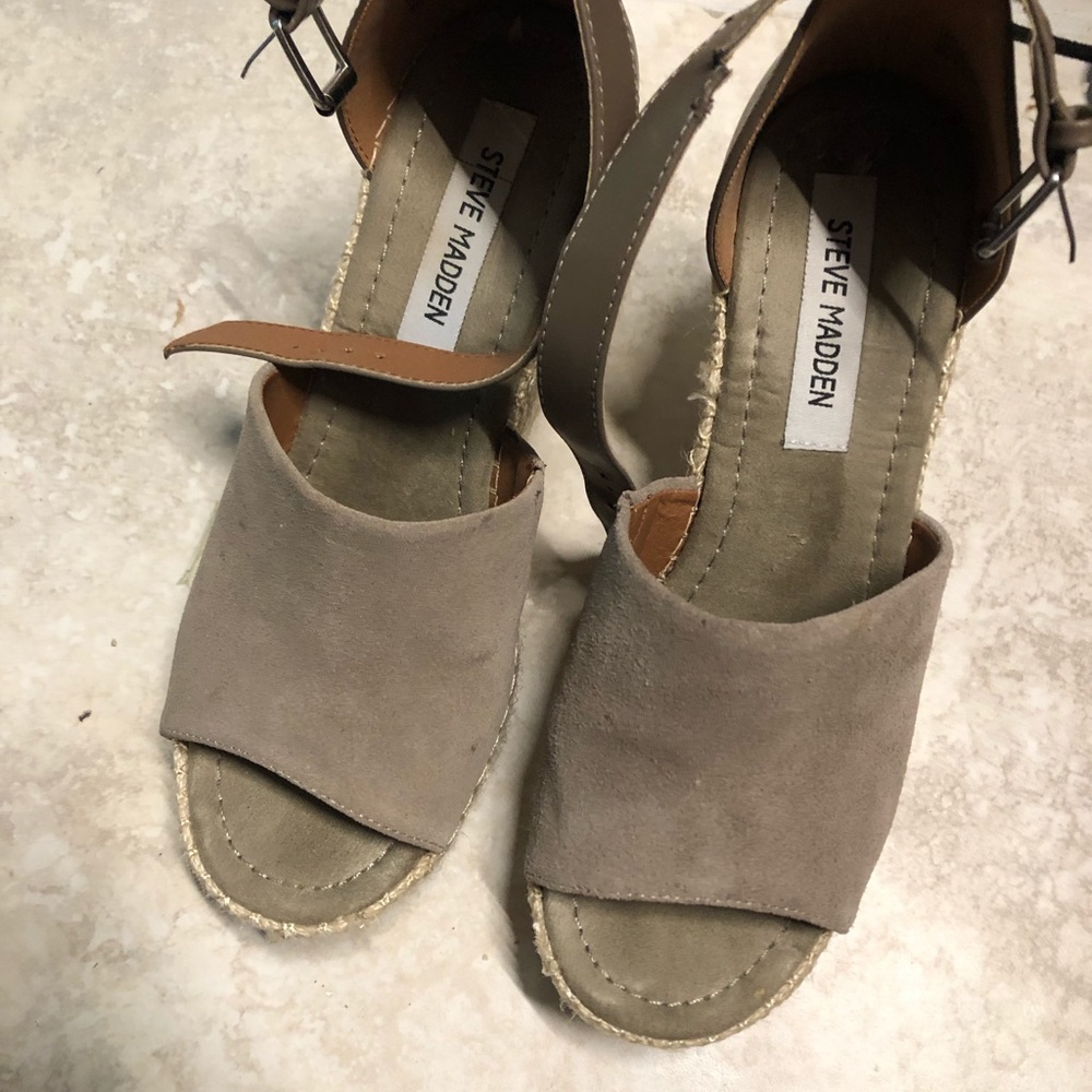 Steve Madden . Just one spot . Perfect conditions